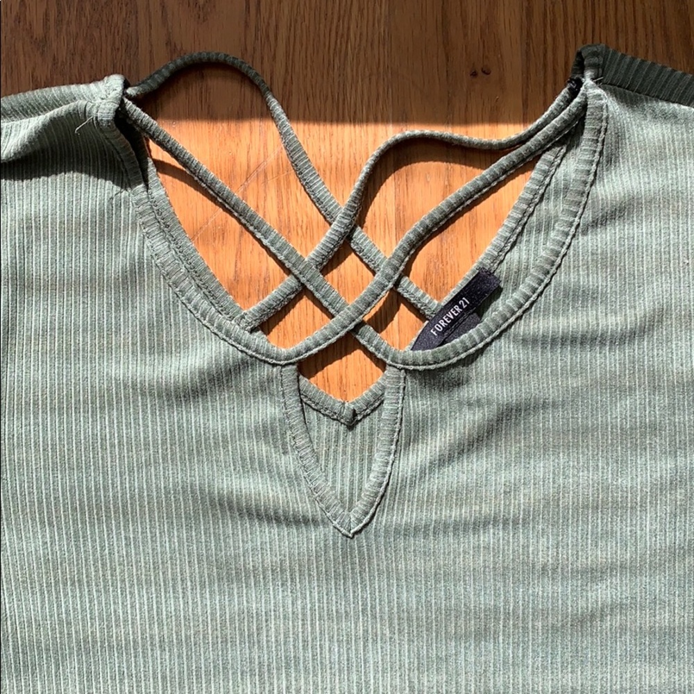 Top - Picture 2 of 2